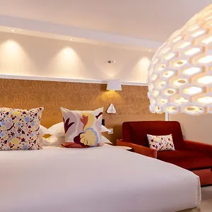 Hotel Elysees 8, Parigi