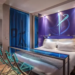 Hotel Apostrophe, Parigi