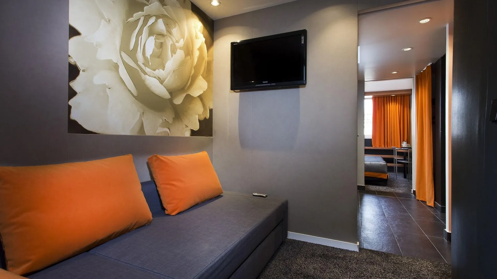 ***  Hotel Elixir Paris France