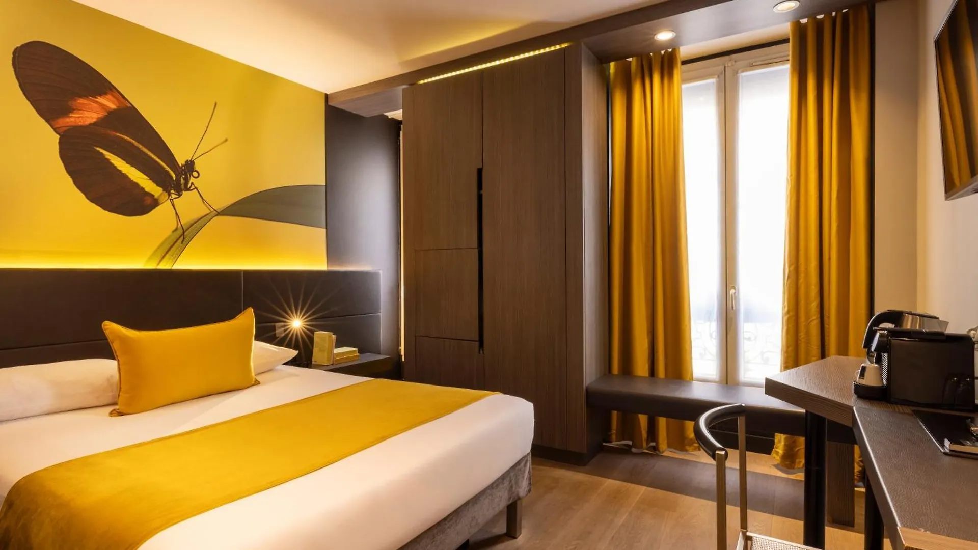 ***  Hotel Elixir Paris France