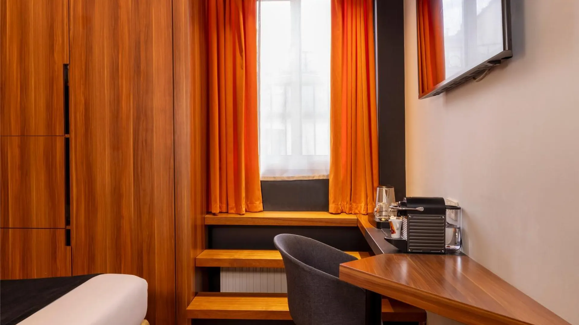 Hotel Elixir Paris 3*,