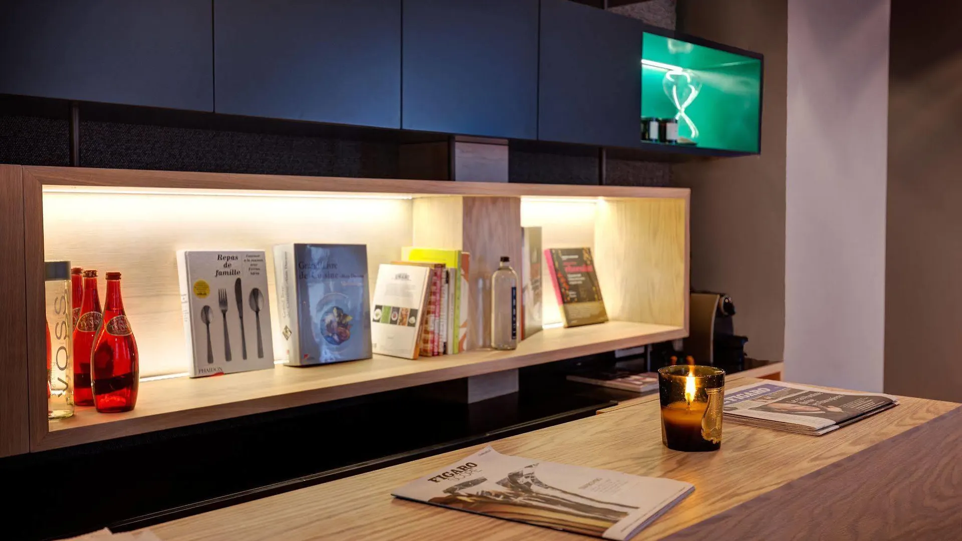 ***  Hotel Elixir Paris France